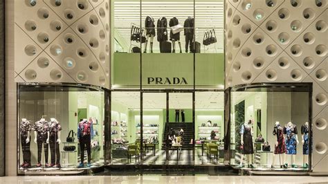 prada store near me location.